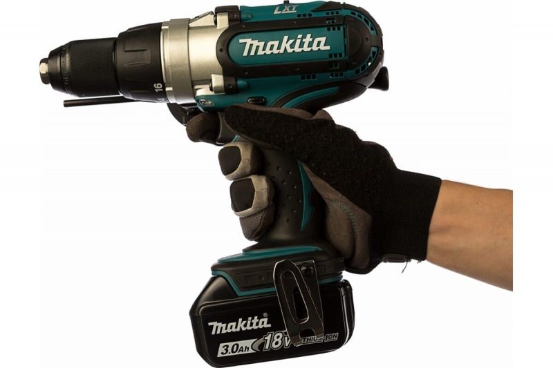 Аккумуляторная дрель-шуруповерт Makita DHP451RFE