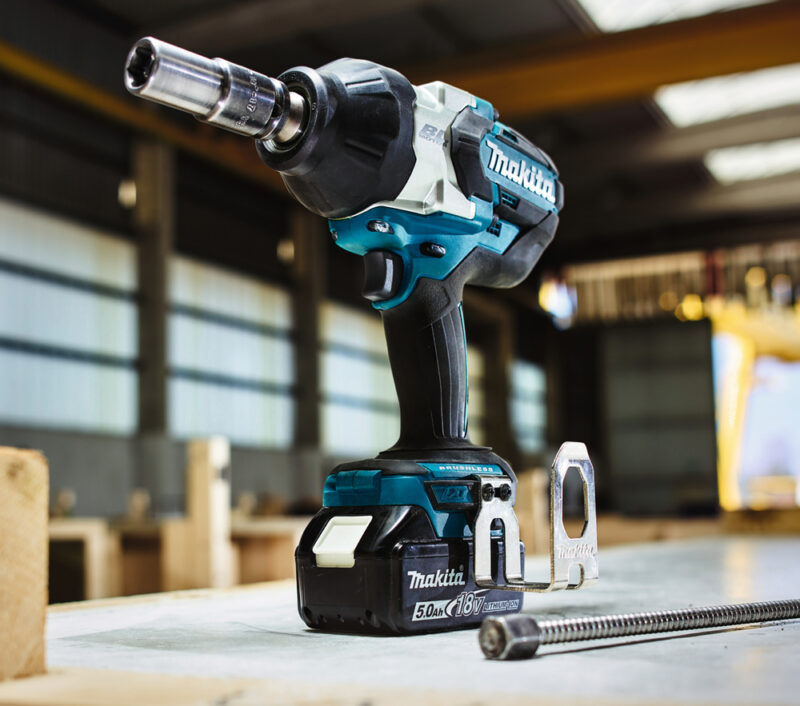 Аккумуляторный гайковерт Makita DTW1002Z