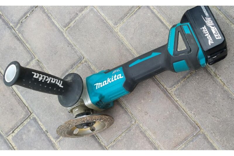 Угловая шлифмашина Makita LXT DGA504Z