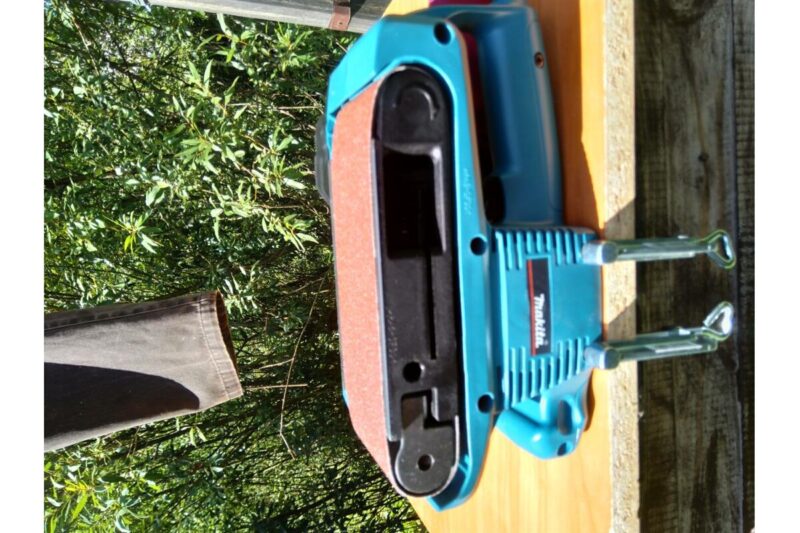 Ленточная шлифмашина Makita 9910