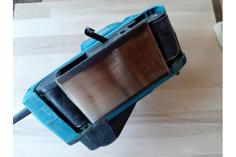 Ленточная шлифмашина Makita 9910