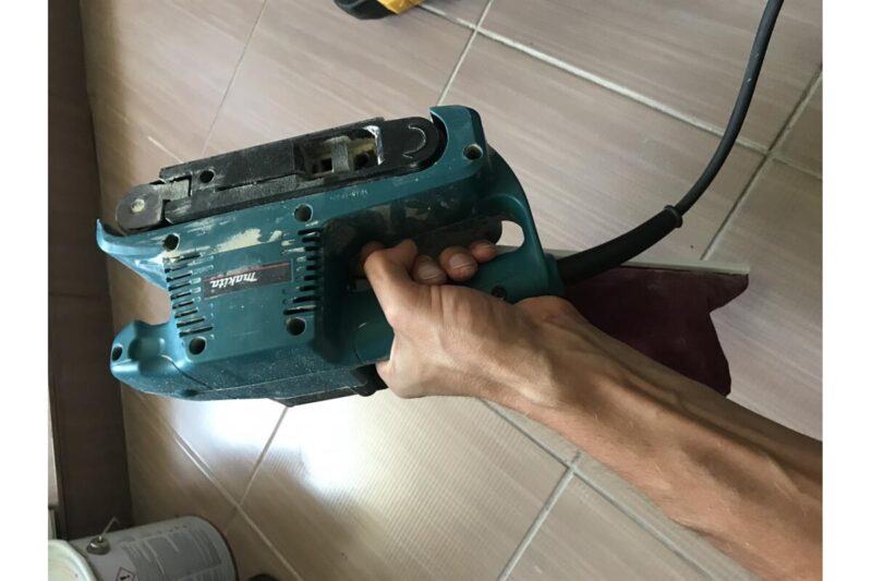 Ленточная шлифмашина Makita 9910