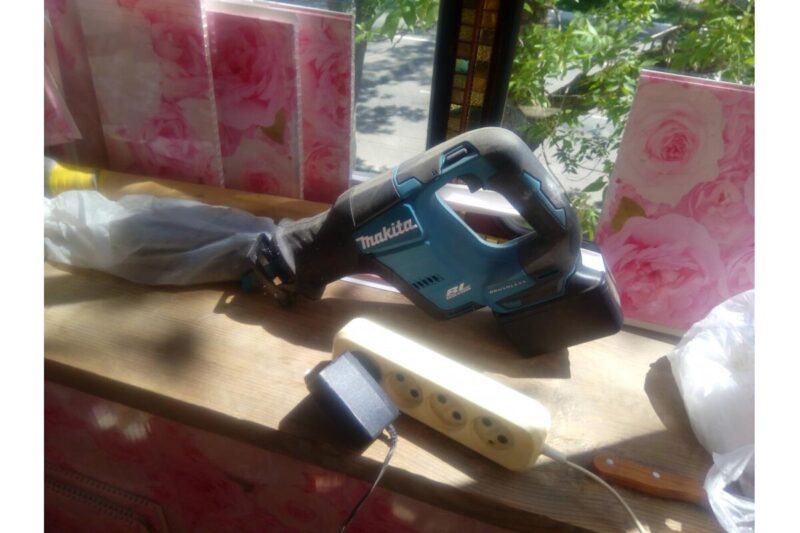 Сабельная пила Makita LXT DJR188Z