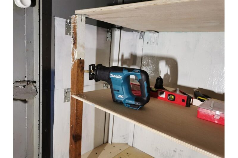 Сабельная пила Makita LXT DJR188Z
