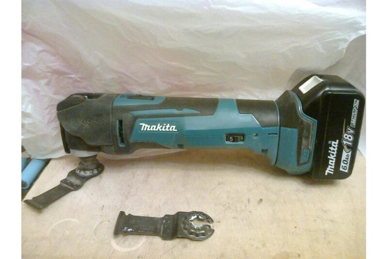 Многофункциональный инструмент Makita LXT DTM51Z