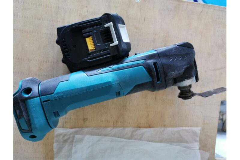 Многофункциональный инструмент Makita LXT DTM51Z