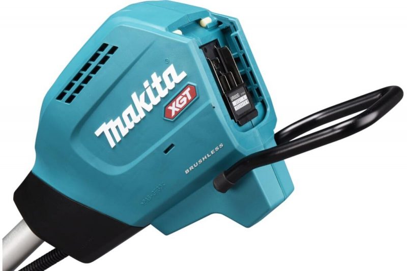 Аккумуляторная коса Makita UR002GZ05D401 , XGT, 40в, 550 Вт (1 акк. 40в 4.0Ач и З/У DC40RA)