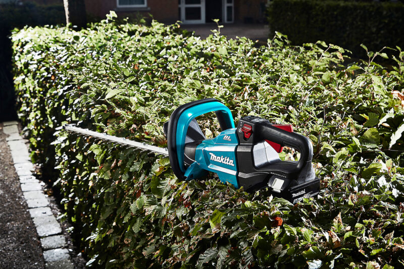 Кусторез Makita LXT DUH502Z