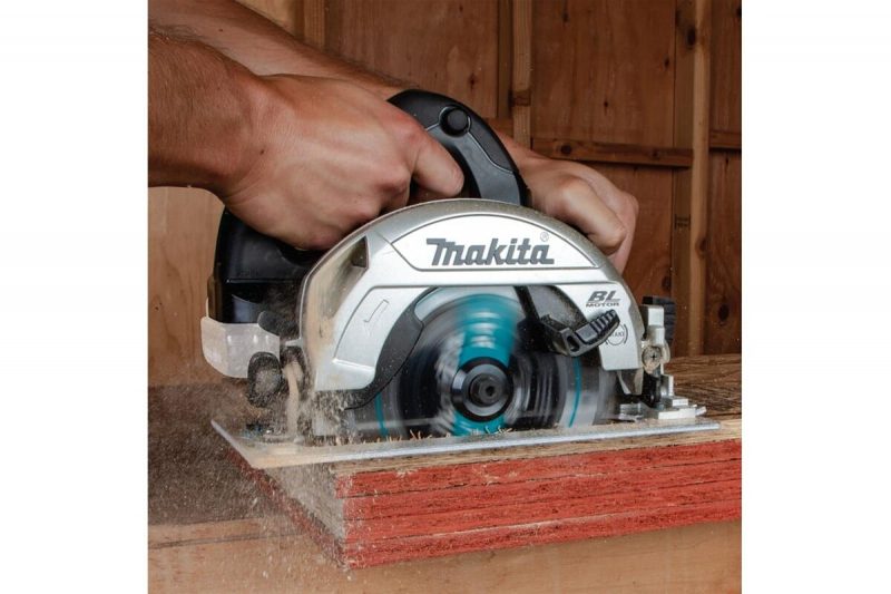 Дисковая пила Makita LXT DHS661ZU