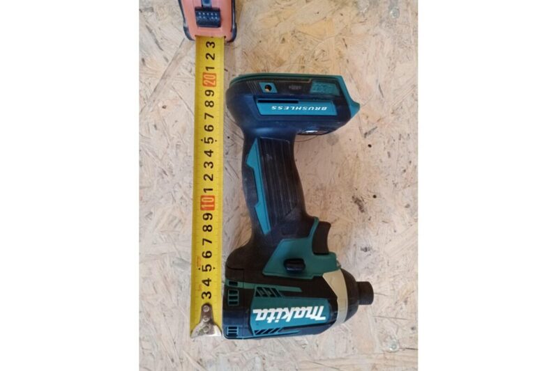 Аккумуляторный ударный шуруповерт Makita DTD154RFE