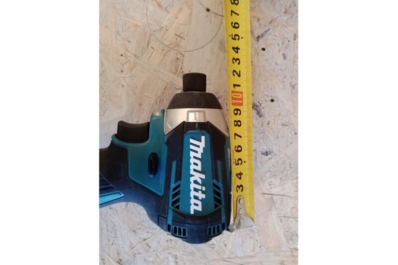 Аккумуляторный ударный шуруповерт Makita DTD154RFE