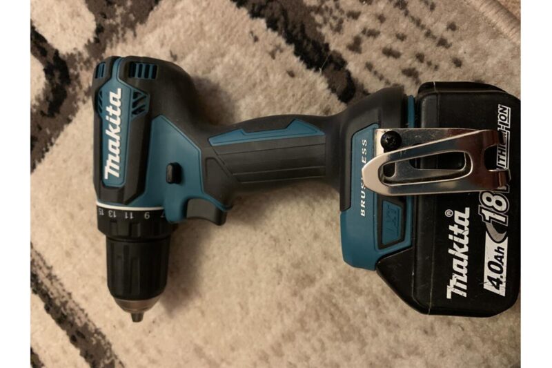 Аккумуляторная дрель-шуруповерт Makita LXT DDF485Z