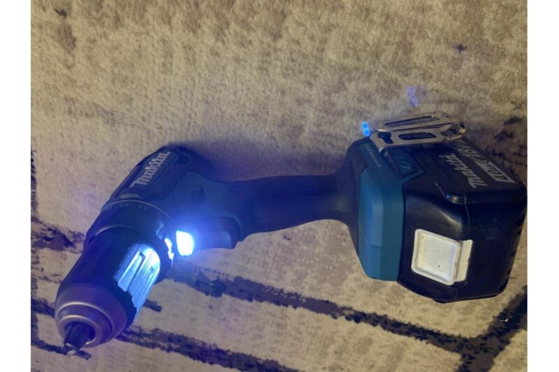 Аккумуляторная дрель-шуруповерт Makita LXT DDF485Z