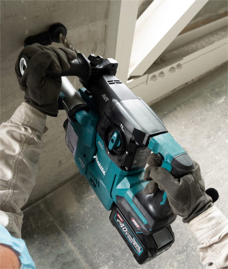 Аккумуляторный перфоратор Makita HR008GZ02