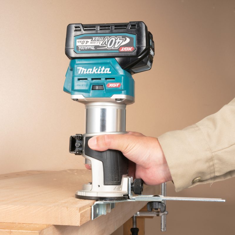 Фрезер Makita LXT RT001GZ19