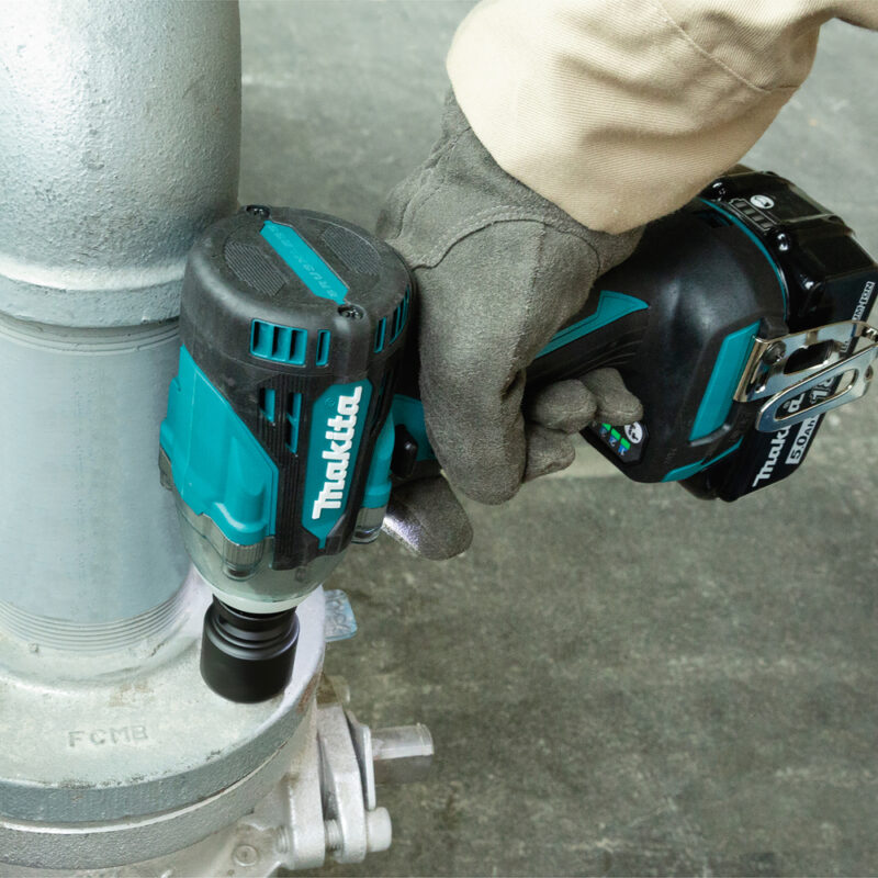 Аккумуляторный ударный гайковерт Makita LXT BL DTW300RTJ
