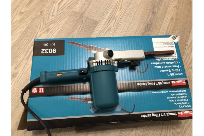 Ленточная шлифмашина Makita 9032