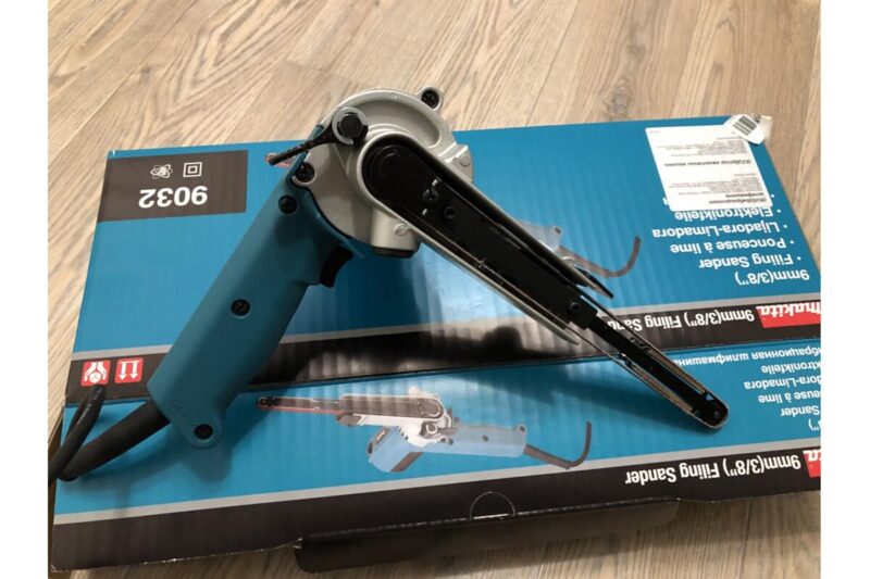 Ленточная шлифмашина Makita 9032