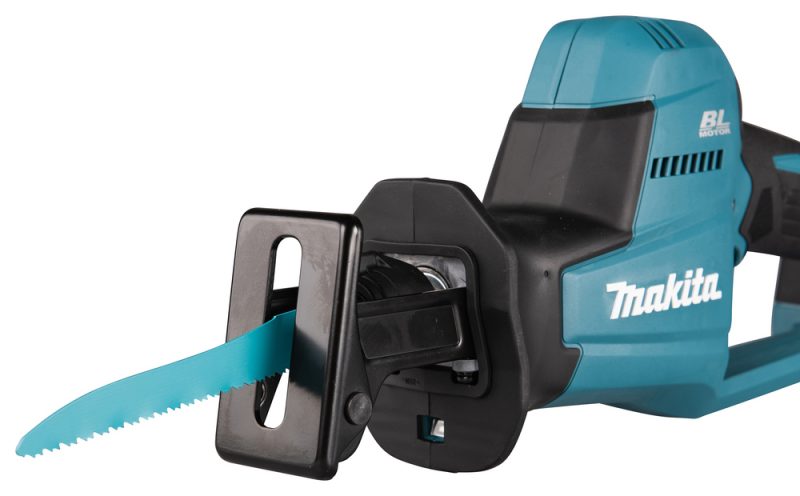 Аккумуляторная сабельная пила Makita LXT BL 18В, ход 22мм, рез 255мм, XPT, электрический тормоз, регулиров DJR189Z