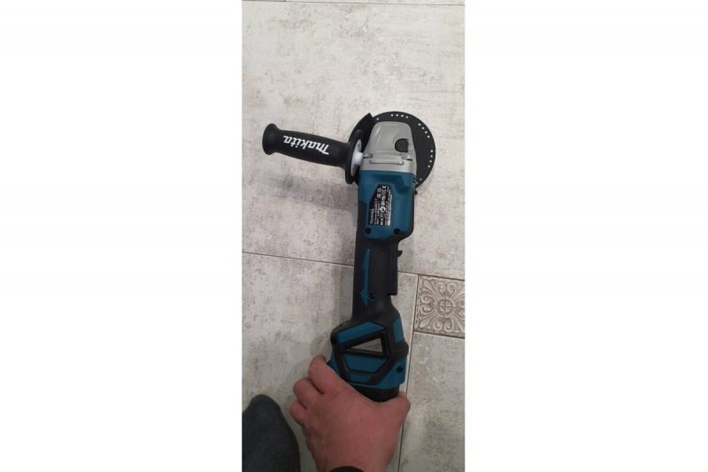 Угловая шлифмашина Makita LXT DGA517Z