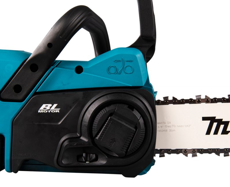 Аккумуляторная цепная пила Makita LXT DUC307Z