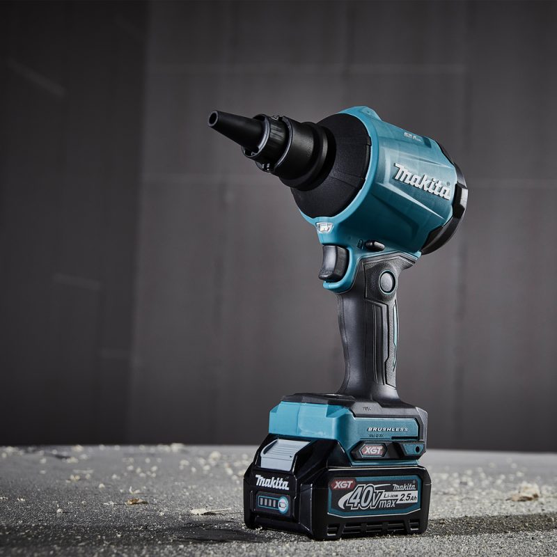 Аккумуляторная воздуходувка Makita  XGT  AS001GZ