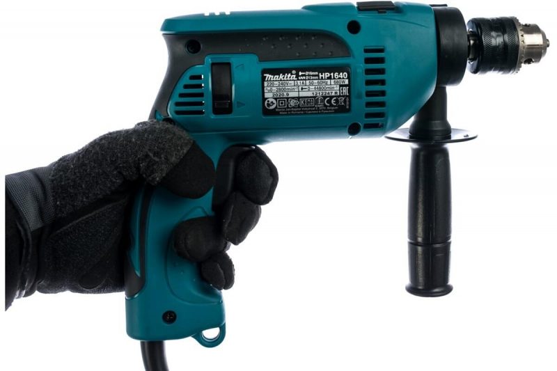 Ударная дрель Makita HP1640