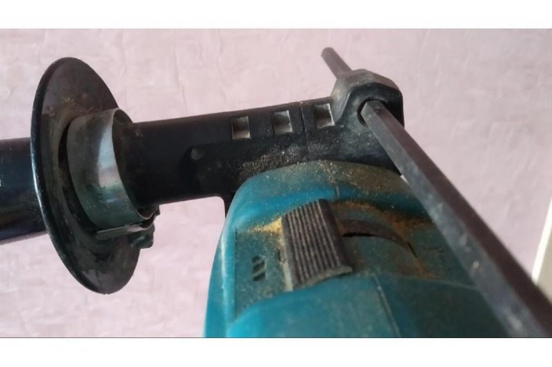 Ударная дрель Makita HP1640