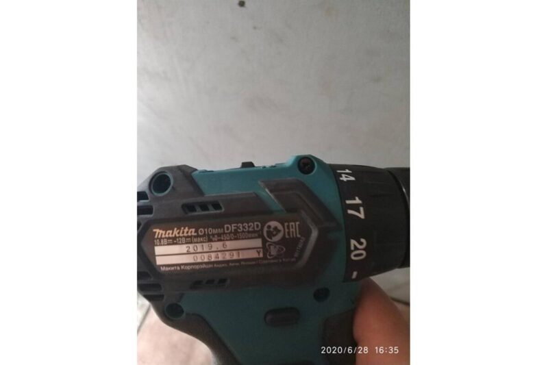 Аккумуляторная дрель-шуруповерт Makita CXT DF332DWME