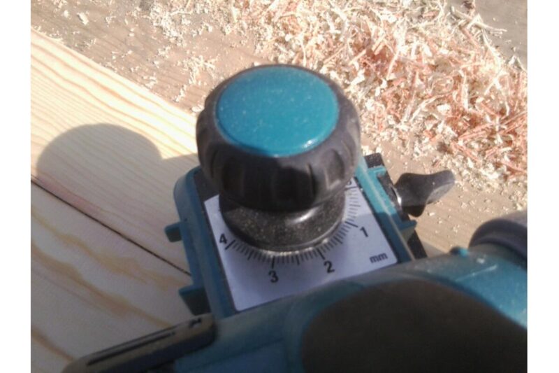 Рубанок Makita KP 0810 C