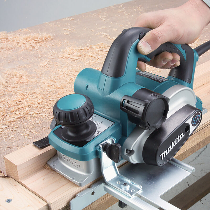 Рубанок Makita KP 0810 C