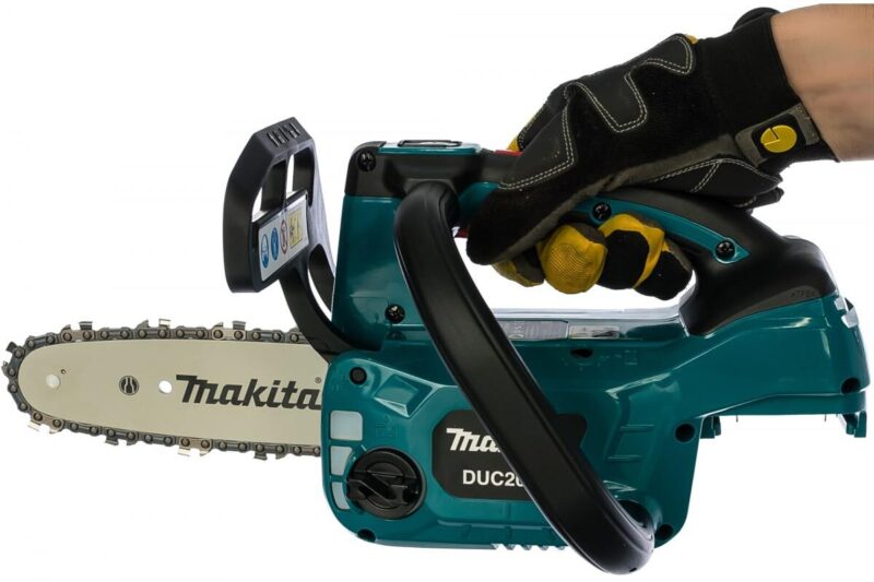 Аккумуляторная цепная пила Makita LXT DUC204Z