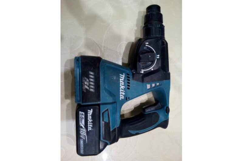 Аккумуляторный перфоратор Makita LXT DHR242Z