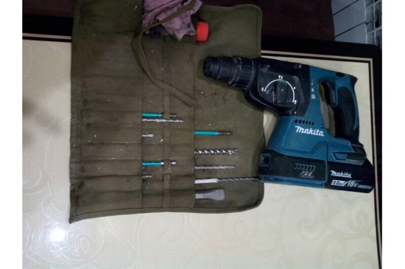 Аккумуляторный перфоратор Makita LXT DHR242Z