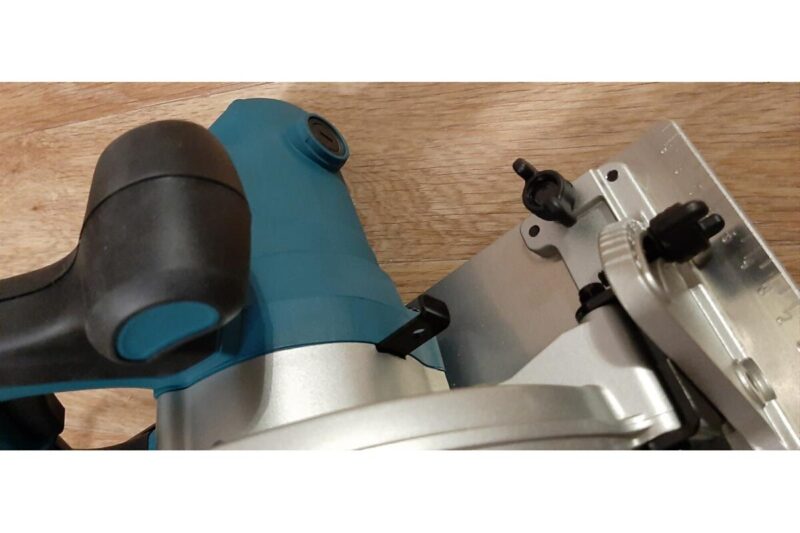 Дисковая пила Makita HS7601
