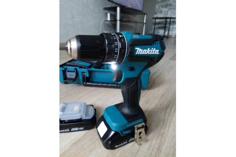 Аккумуляторная дрель-шуруповерт Makita DHP485SYE