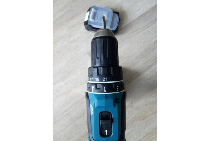 Аккумуляторная дрель-шуруповерт Makita DHP485SYE