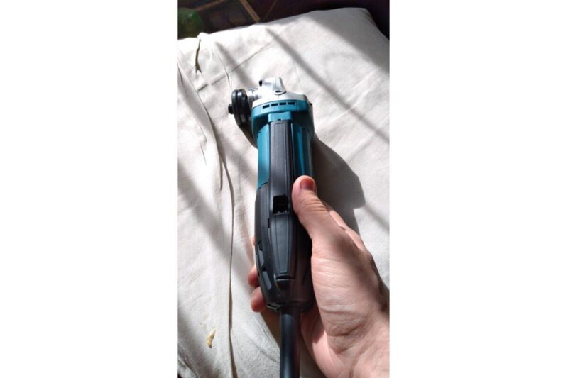 Угловая шлифмашина Makita GA4534