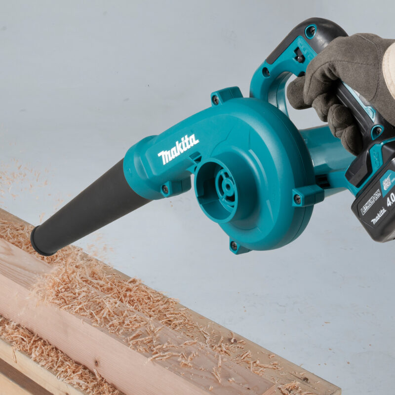 Аккумуляторная воздуходувка Makita CXT   UB100DZ