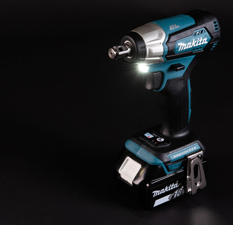Аккумуляторный гайковерт Makita DTW181RFE