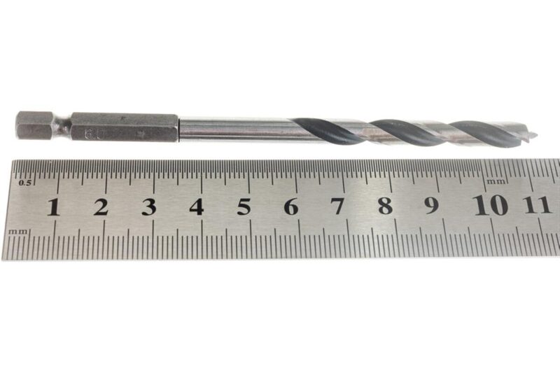Спиральное сверло по дереву 1/4» 6х110мм Makita D-15899