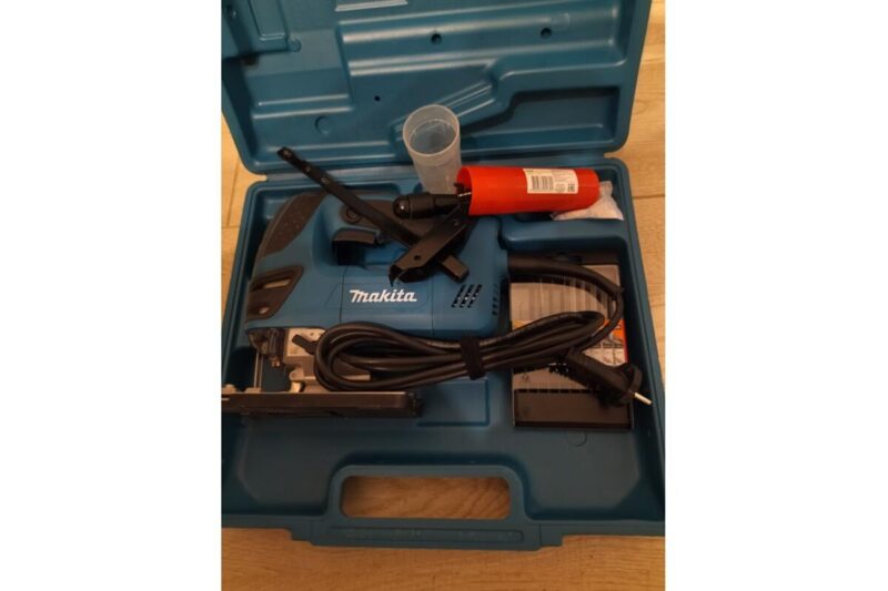 Лобзик Makita 4350 FCT