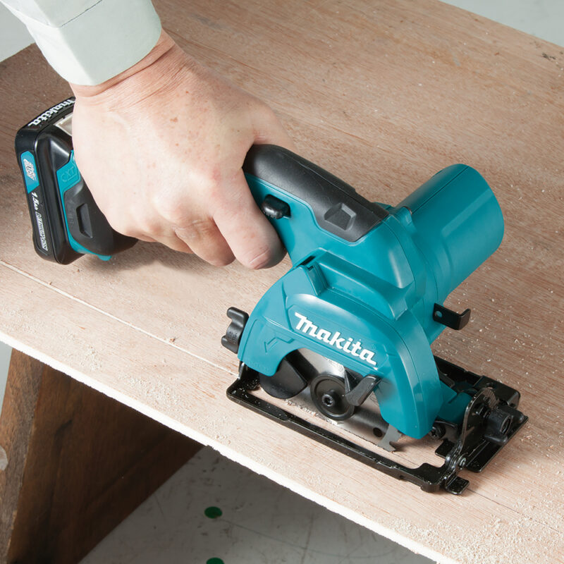 Дисковая пила Makita CXT HS301DWME