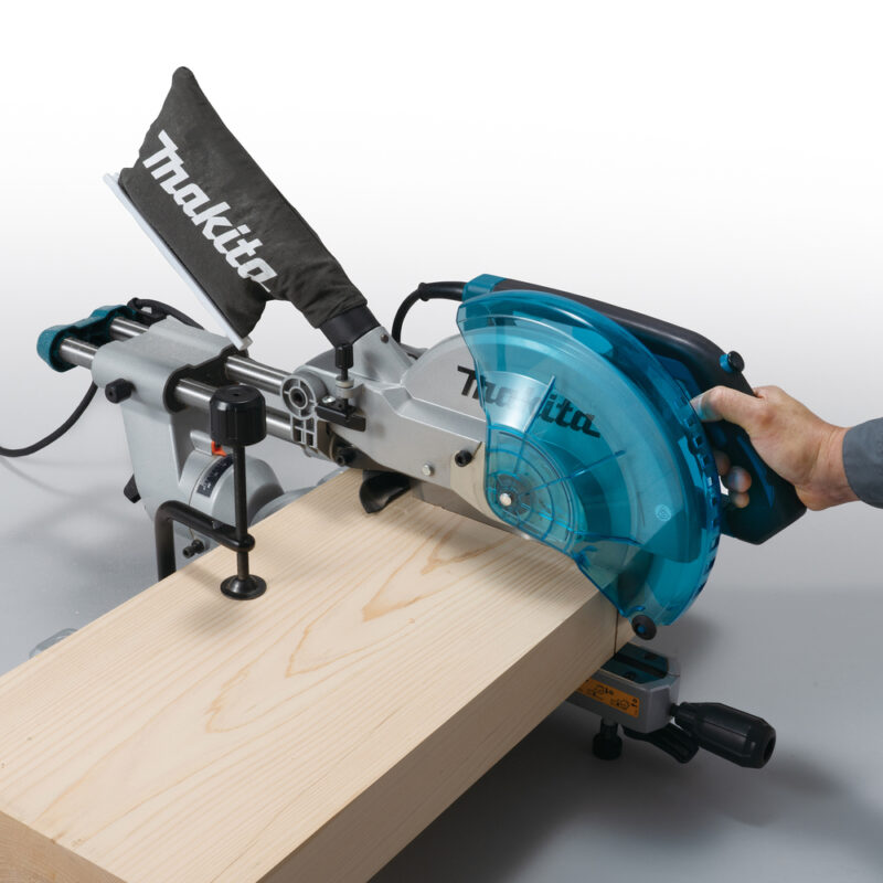 Торцовочная пила Makita LS1110F