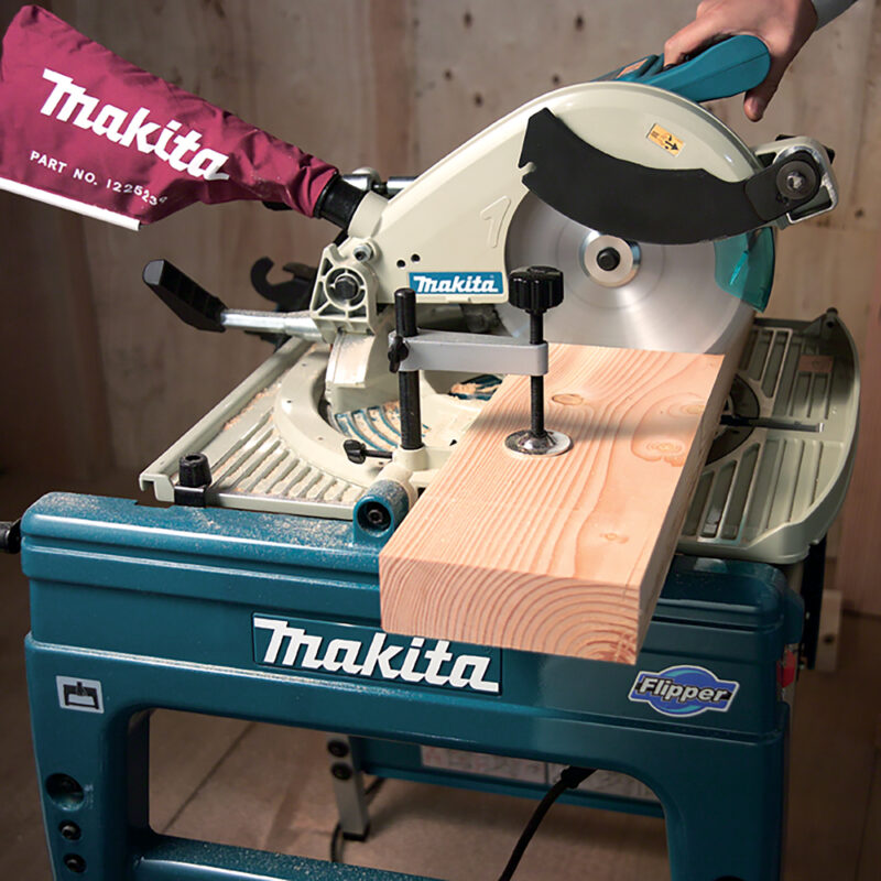 Комбинированная торцовочная пила Makita LF 1000