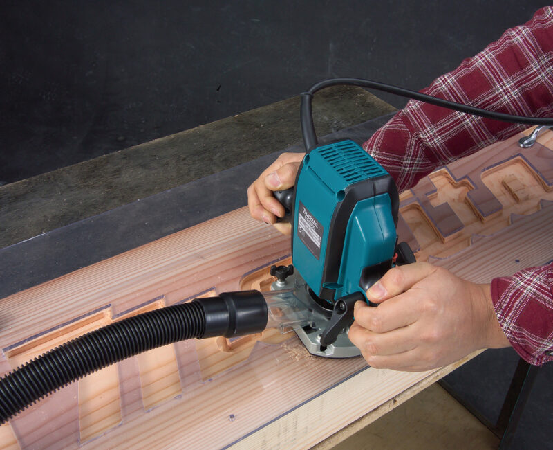 Фрезер Makita RP0900