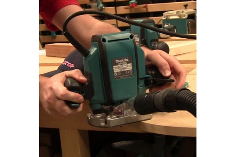 Фрезер Makita RP0900