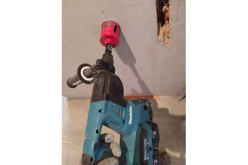 Аккумуляторный перфоратор Makita LXT DHR263Z