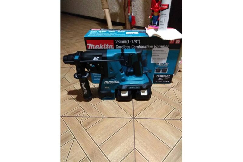Аккумуляторный перфоратор Makita LXT DHR282ZJU