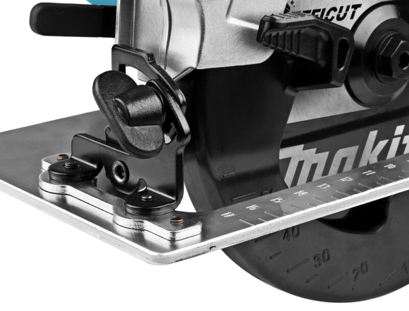 Дисковая пила Makita LXT DHS661ZU